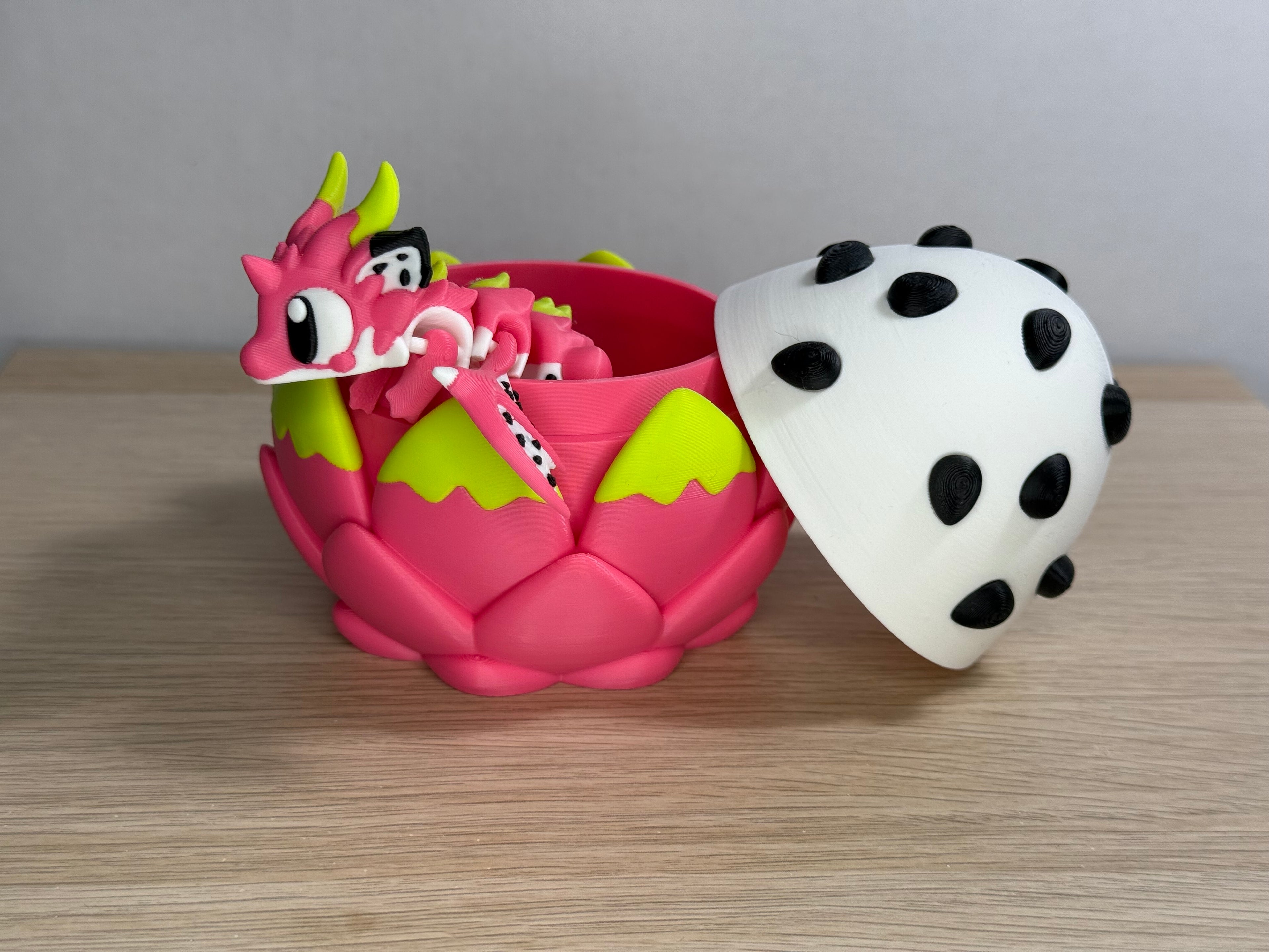 Dragonfruit ei met draak