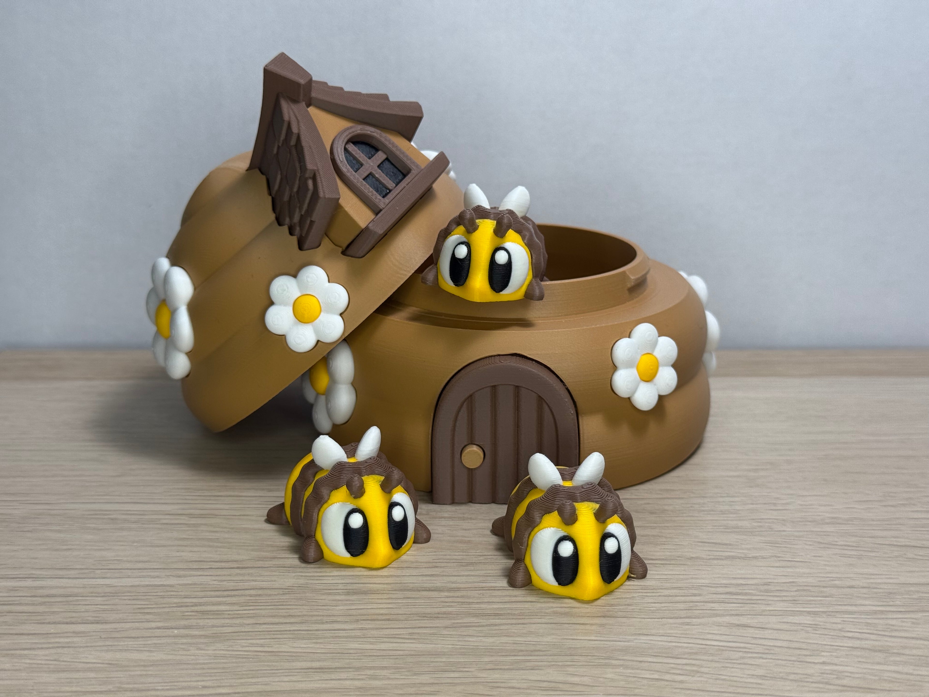 Bijenkorf met bijtjes