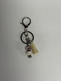 Geluks sleutelhanger met hoefnagel - wit met tassel