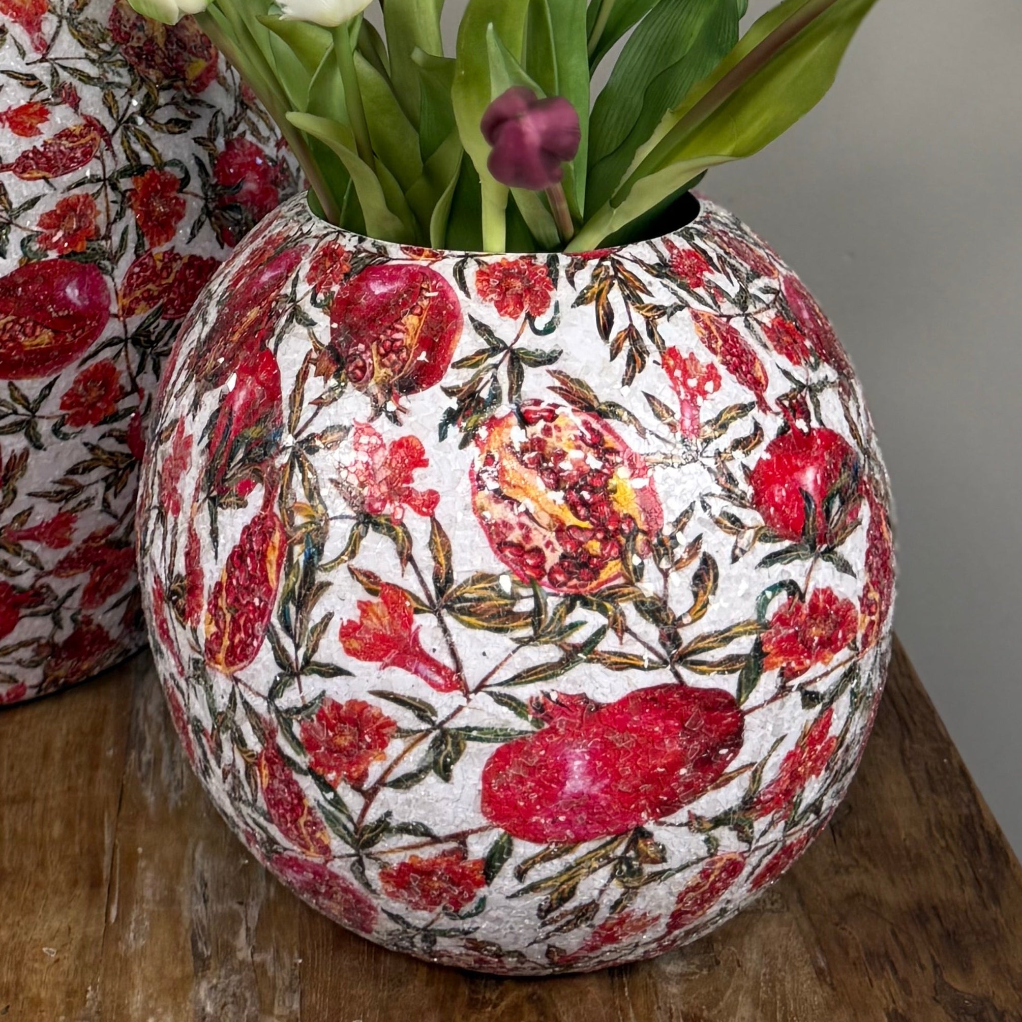 Vaas Pomegranate Mozaïek – Ronde Metalen Vaas met Granaatappel Print – 20 cm