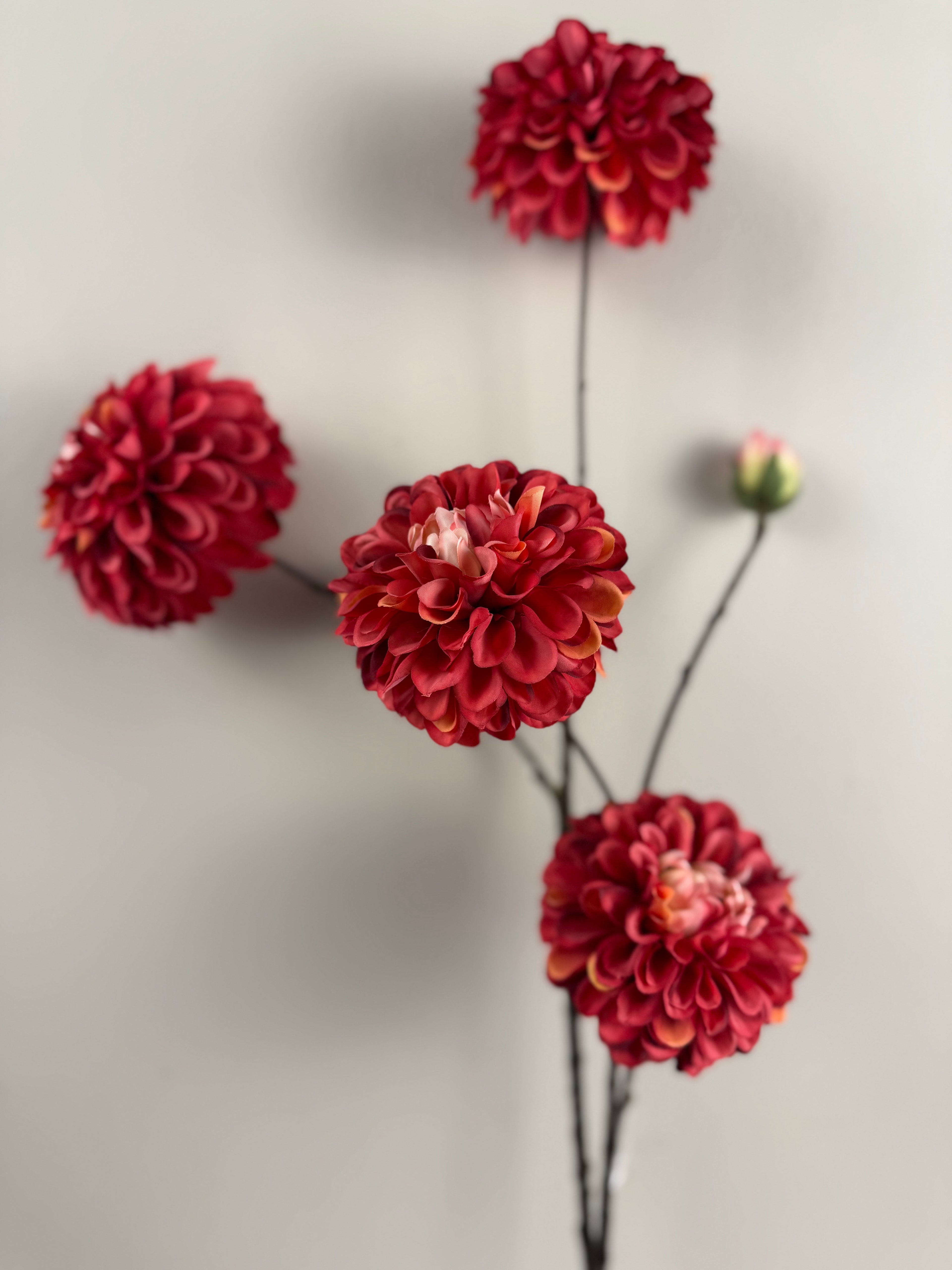 Kunstbloem Dahlia Tak Donker Roze – Dahlia Spray 90 cm – 4 Bloemen & 2 Knoppen