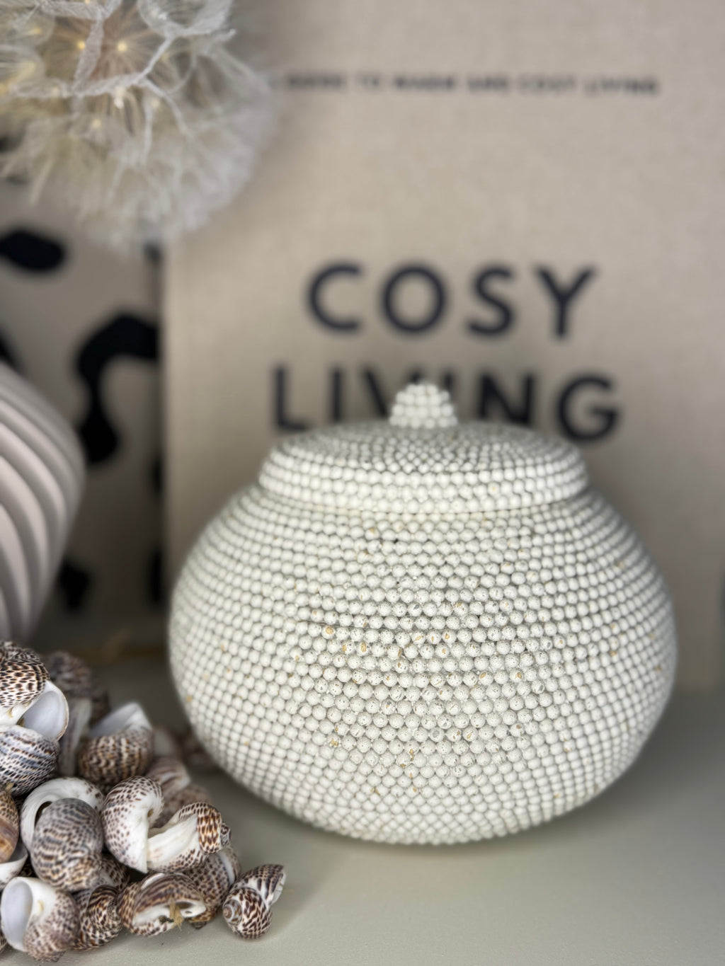 Beige gespikkeld Polyresin Potje met Kralenstructuur