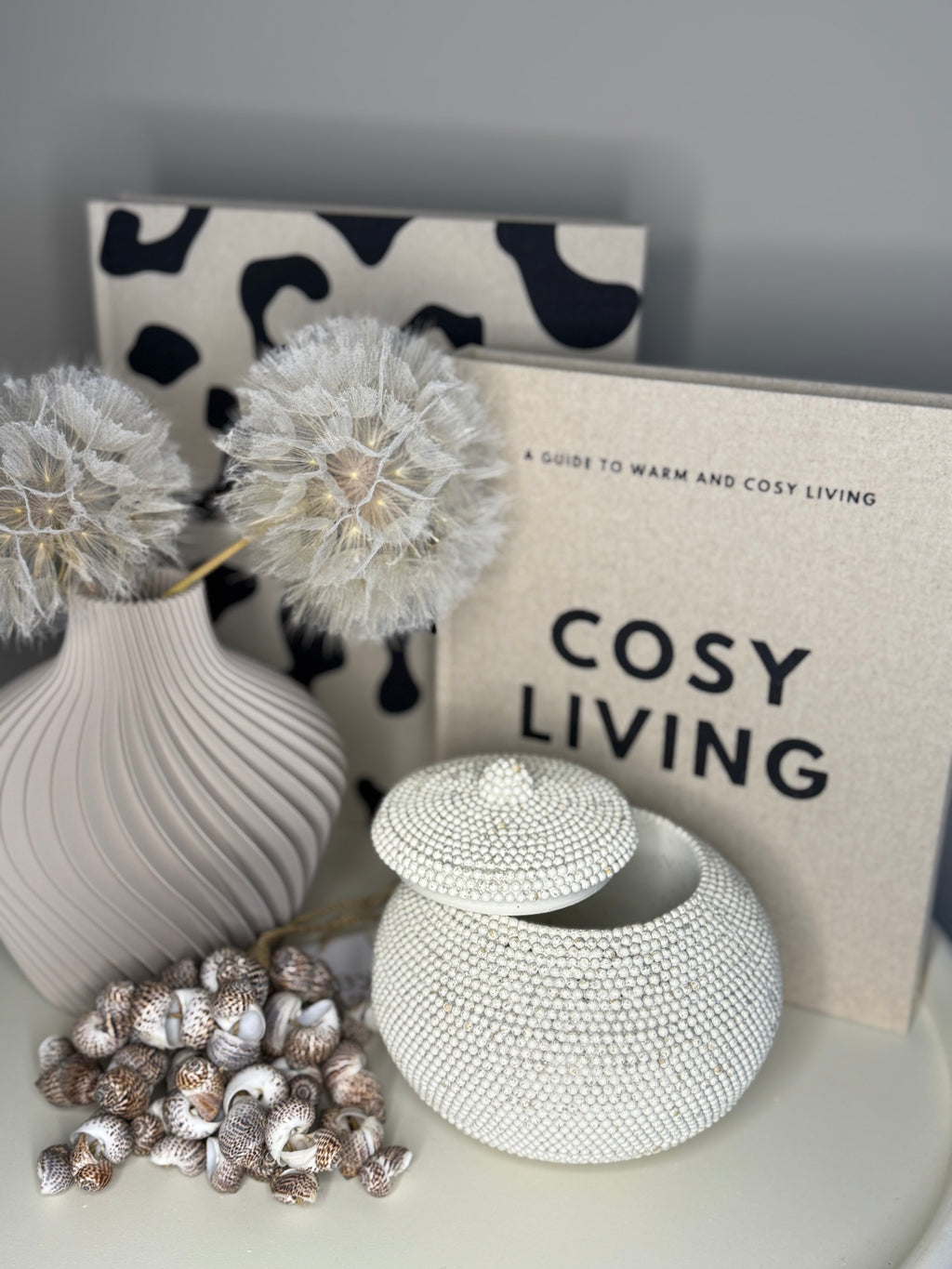 Beige gespikkeld Polyresin Potje met Kralenstructuur