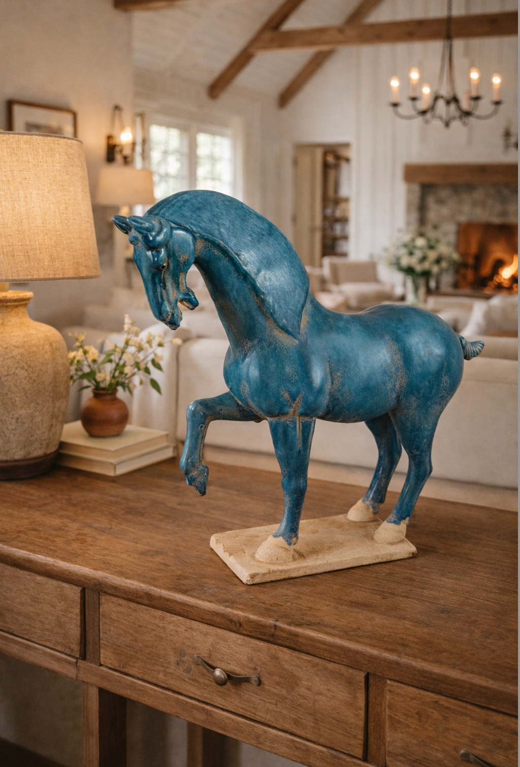 Tang Dynastie Paard Beeld Lichtblauw 41 cm – Handgemaakt Keramiek