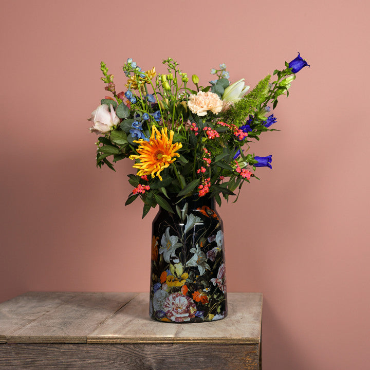 Melkbusvaas Stilleven – Zwart