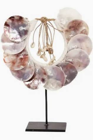 Pole to Pole Schelpen Ketting op standaard